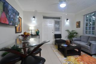 Kingston Vacation Rentals at Gardens of Bliss 2 - Beautiful Suite with Fishpond, Kingston - 2