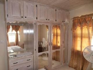 Sue's Homestay - 9