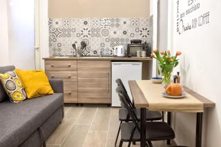 Manuela Apartments Piazza del Plebiscito Centro - 3