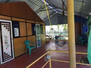 Jungleparadiso Hostel - Thekkady - 9