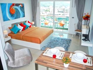 Emerald Terrace: Trendy sea view studio in Patong ! - 2