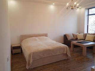Cascade White Luxury Apartment - 1