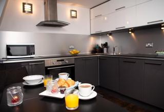 Apt 3, Trafalgar Sq Duplex, 3rd & 4th floor by Indigo Flats - Londra - 4