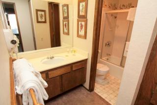 Discovery 4 #128, Loft - Mammoth Lakes - 2