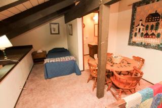 Discovery 4 #128, Loft - Mammoth Lakes - 1
