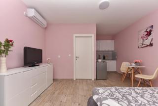 Studio Apartment Deluxe - 0