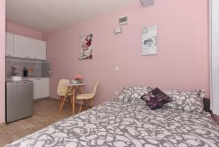 Studio Apartment Deluxe - 4
