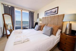 The Sands Sea Front Apartments - Scarborough - 9