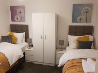 Milton House - Entire 3Bed House FREE WIFI & 4 FREE PARKING Spaces Serviced Accommodation Newcastle UK - Newcastle upon Tyne - 6