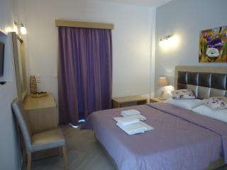 Rita's Place Hotel - Ios Chora - 4