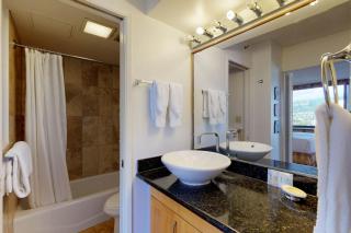 The Banyan Condos - 8