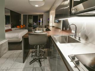 Palms Place Studio with Balcony & Strip View - Las Vegas - 3