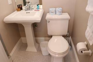 Stylish Downtown Studio in the South End, C. Ave #1 - 3