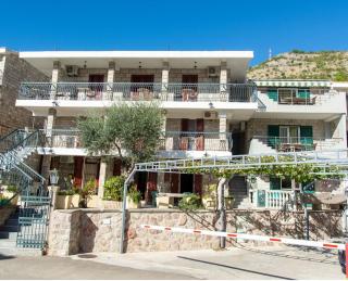 Apartments Ivona - Sveti Stefan - 0