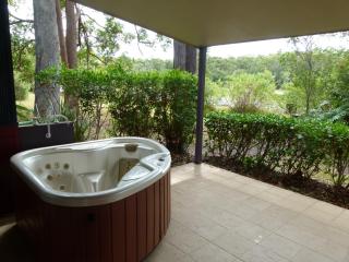 Lake Russell Lakeside Retreat - 5