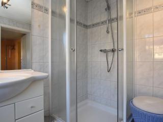 Geraeumige Ferienwohnung mit Garten in Brusow - Kröpelin - 1