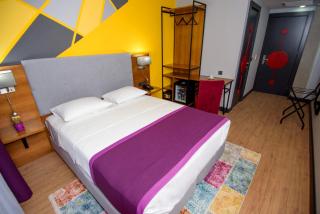 Hotel Adora - Tbilisi - 8