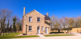 Longstowe Farmhouse - 0