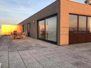 Penthouse Poseidon - 2