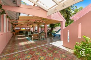 Dolphins Backpackers - Sunshine Beach - 1