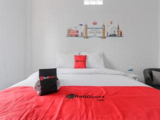 RedDoorz Plus near Taman Rasuna Menteng - Jacarta - 4