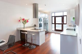 Hampden Apartments - The Charles - 3