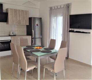 Lounge House - Lakithra - 1