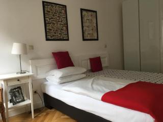 Urban Haven - 3 Beds, 3 Baths, Free Parking, Near Central Market - Budapest - 6