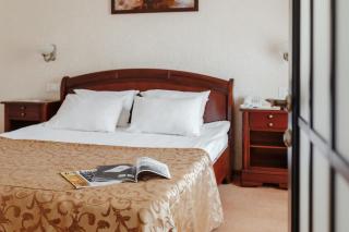 Royal Street Hotel - 4