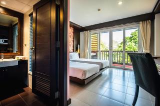 Ratana Hotel Chalong - Rawai Beach - 1