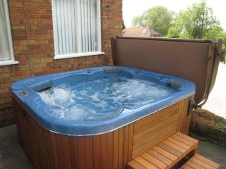 Arden Hill Farmhouse - Hot Tub, Snooker Table, Sleeps 16 - Stratford-upon-Avon - 9