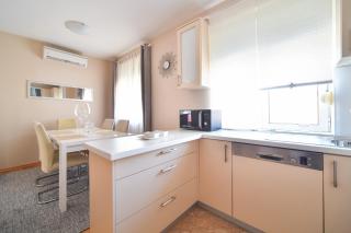 Deluxe Apartment Valentina - 1