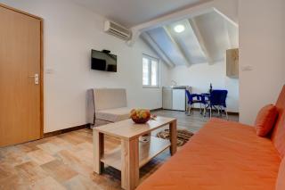 Sunny Grapes Apartments - Budva - 2