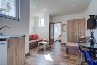 Sunny Grapes Apartments - Budva - 1