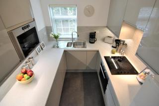 Spacious 2-Bedroom Apartments in Windsor CH - Windsor - 5