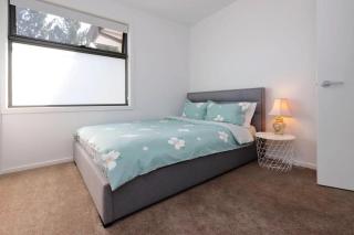 Modern 4BR townhouse best for family and couples - 8