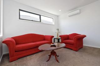 Modern 4BR townhouse best for family and couples - 6