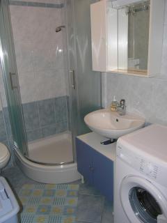 Apartments Biljana for relaxing holidays in Baska - Baška - 3