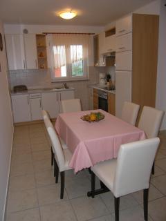 Apartments Biljana for relaxing holidays in Baska - Baška - 6