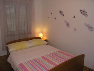 Apartments Biljana for relaxing holidays in Baska - Baška - 9