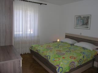 Apartments Biljana for relaxing holidays in Baska - Baška - 0