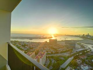 The Landmark Seaview Gurney - George Town - 3
