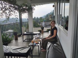 Hiranya Mountain View Hostel Kandy - 8