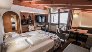 Dolasilla Mountain Panoramic Wellness Hotel - 2