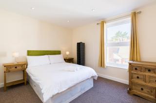 Leamington Spa Town House 2-Bed, 2 Bath - Leamington Spa - 3