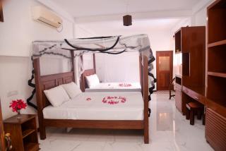 Hotel Nadee - 2