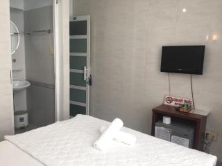 Vy Khanh Guesthouse - Ho Chi Minh - 2