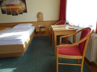 Pension Friedl - Innsbruck - 1