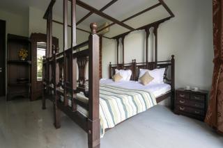 StayVista's Shiraz Villa - Where fitness meets fun with a gym and pool table - Lonavala - 3