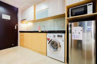 Comfortable Studio at Menteng Park Apartment By Travelio - 3